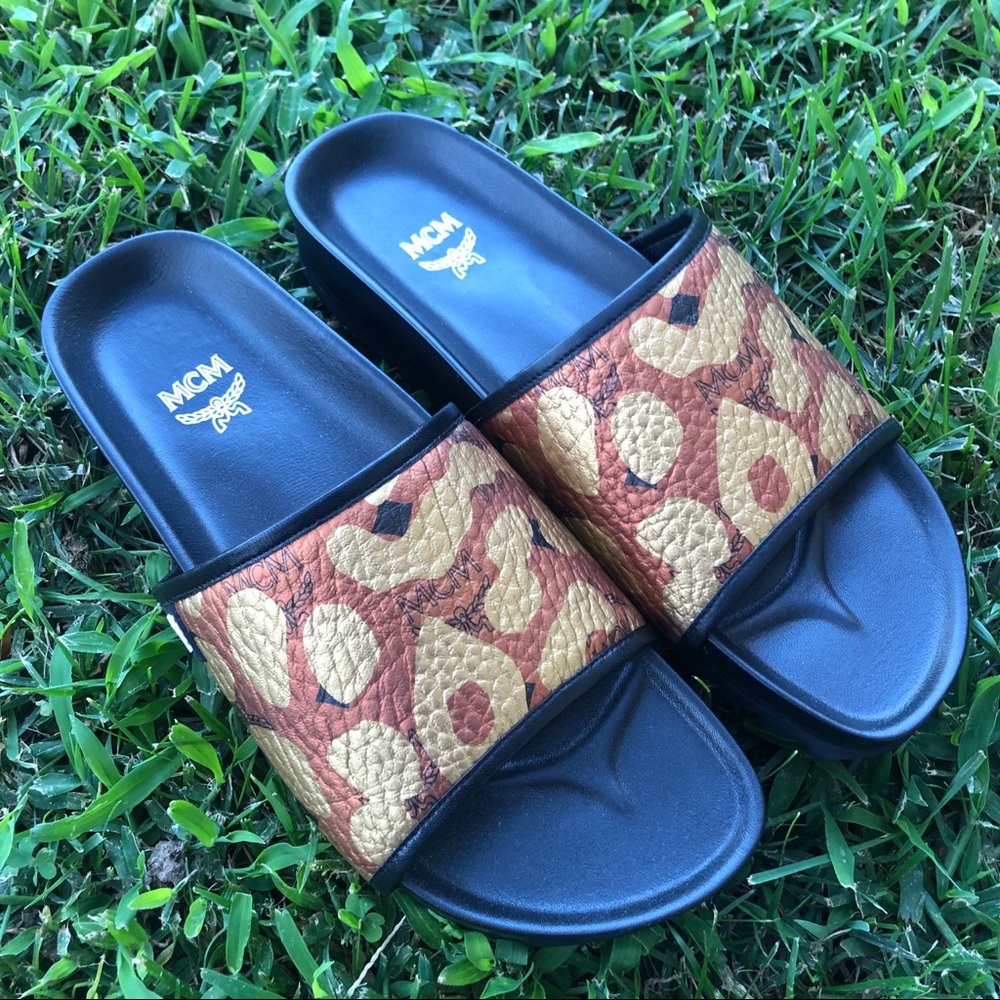 MCM Men’s Slides monogram coated canvas shoes - Picture 2 of 8